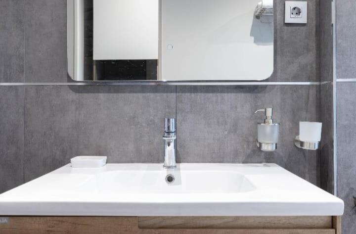 A Tan Solo 800 Metros De San Mames Apartamento Bilbau Exterior foto